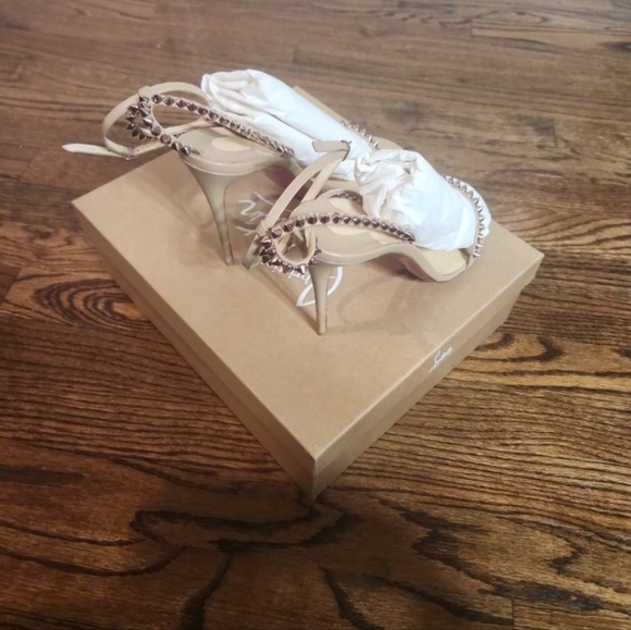 Christian louboutin sz40 nude - Picture 2 of 4